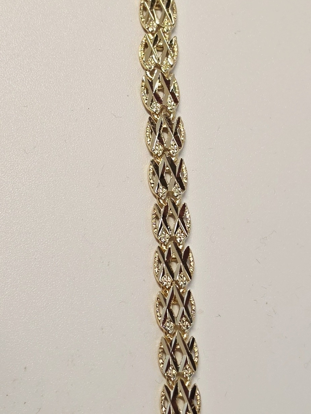 14kGold Plated Linked Leaf-Pattern Women's Bracelet